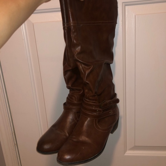 Fall boots - Picture 2 of 7